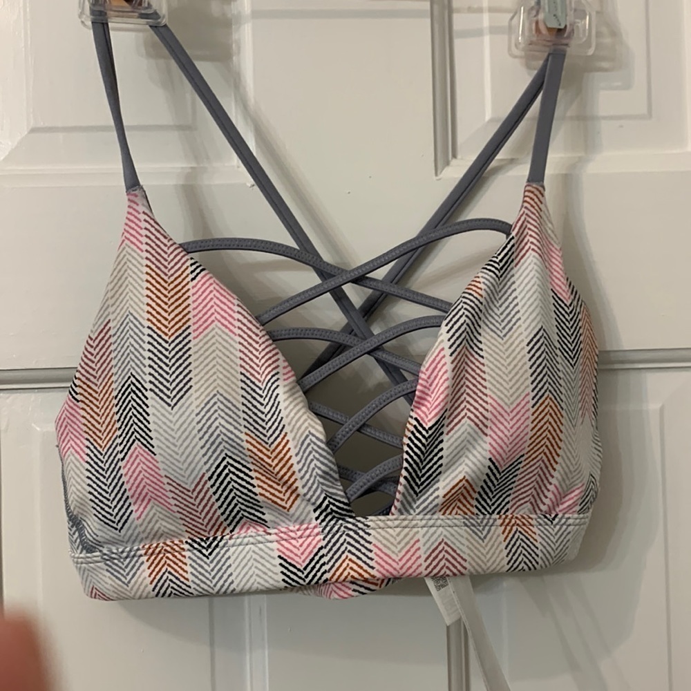 Victorias sports bra small never worn pink multi